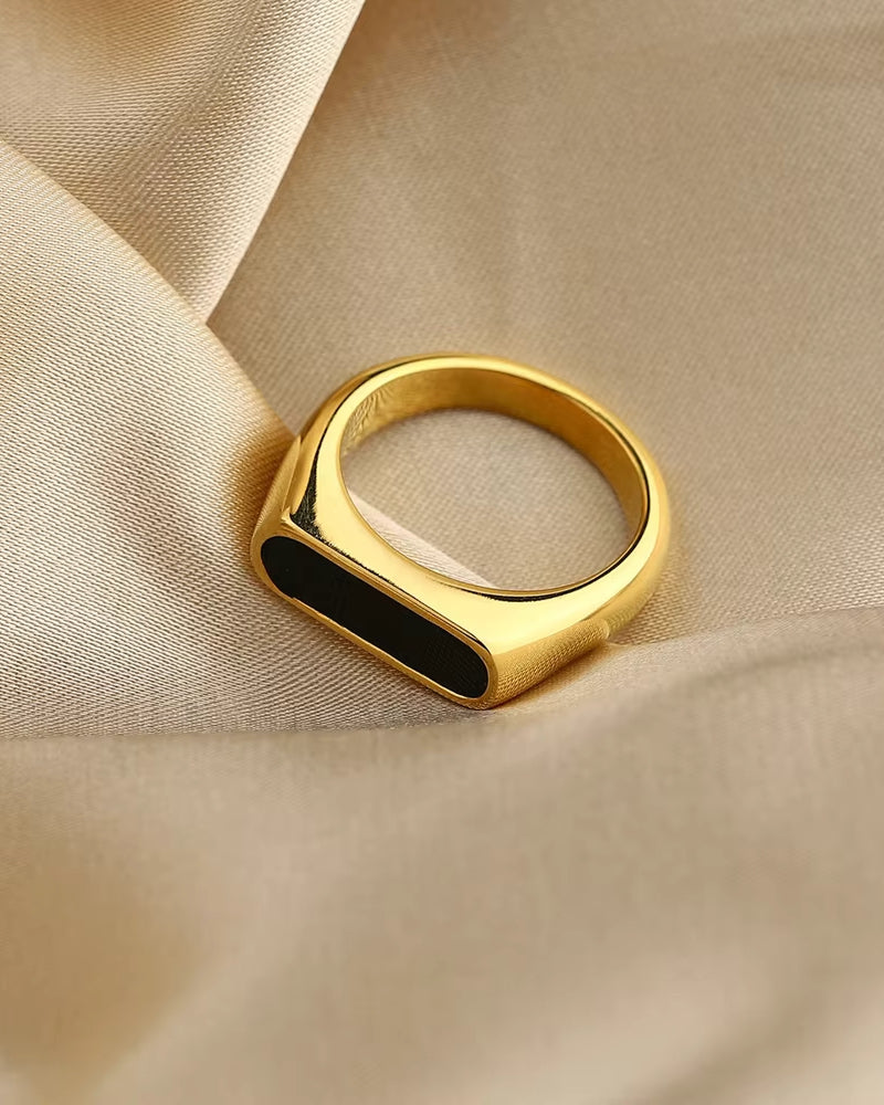 Obsidian Band: Sleek Black Stone Ring